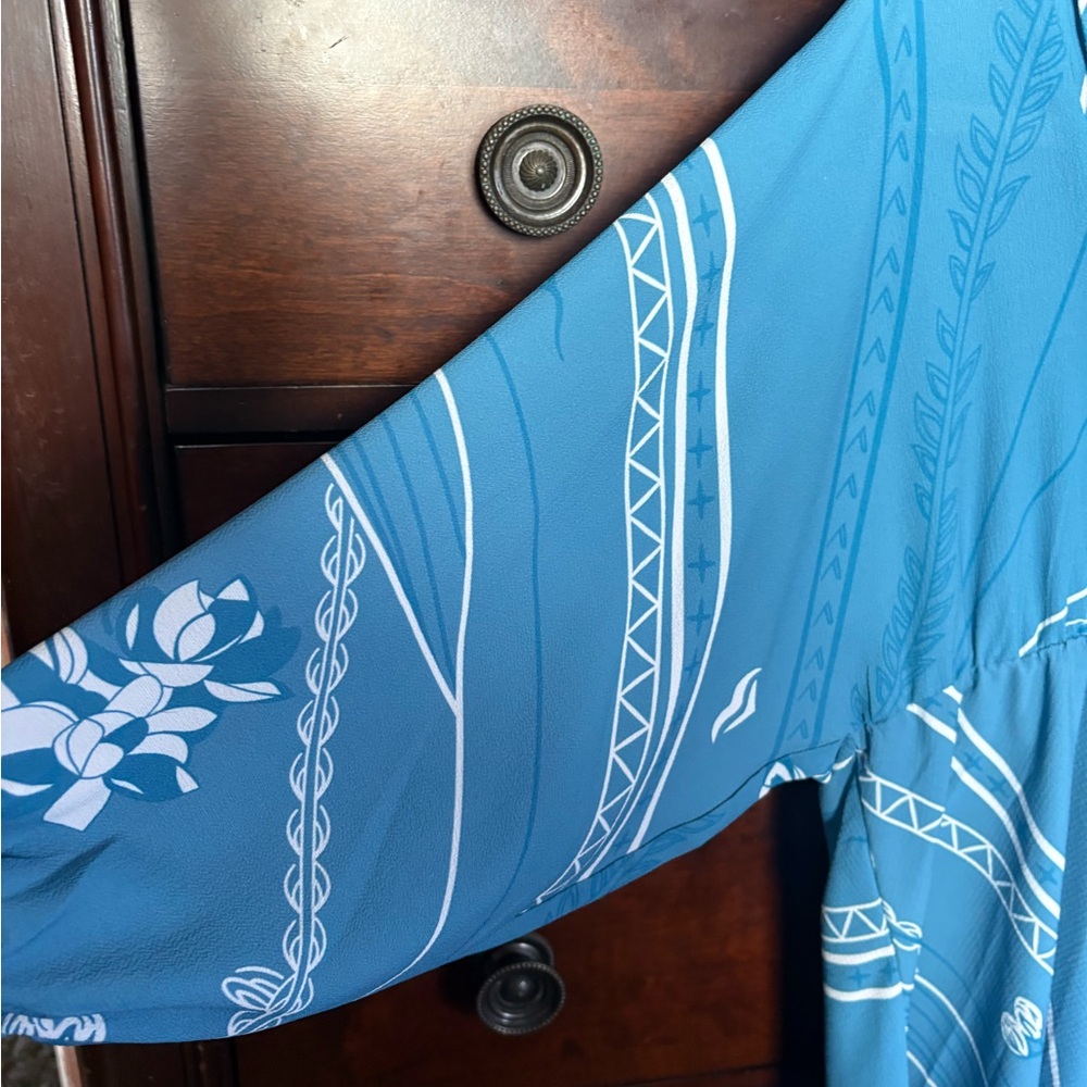 Euc Missing Polynesia In Blue Patterned Women Top… - image 8